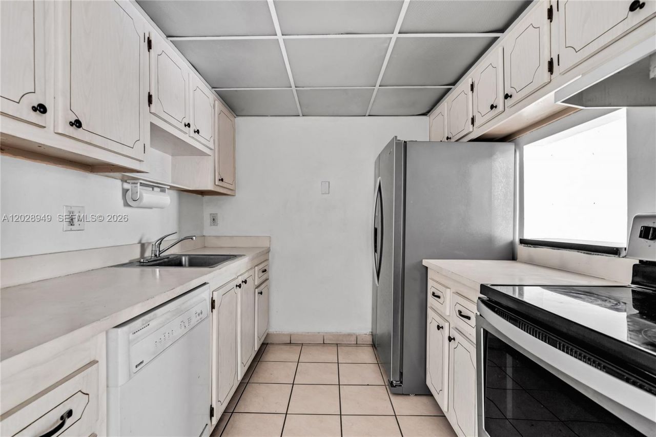 14501 N Kendall Dr, Unit 212H, Miami, FL 33186 Photo
