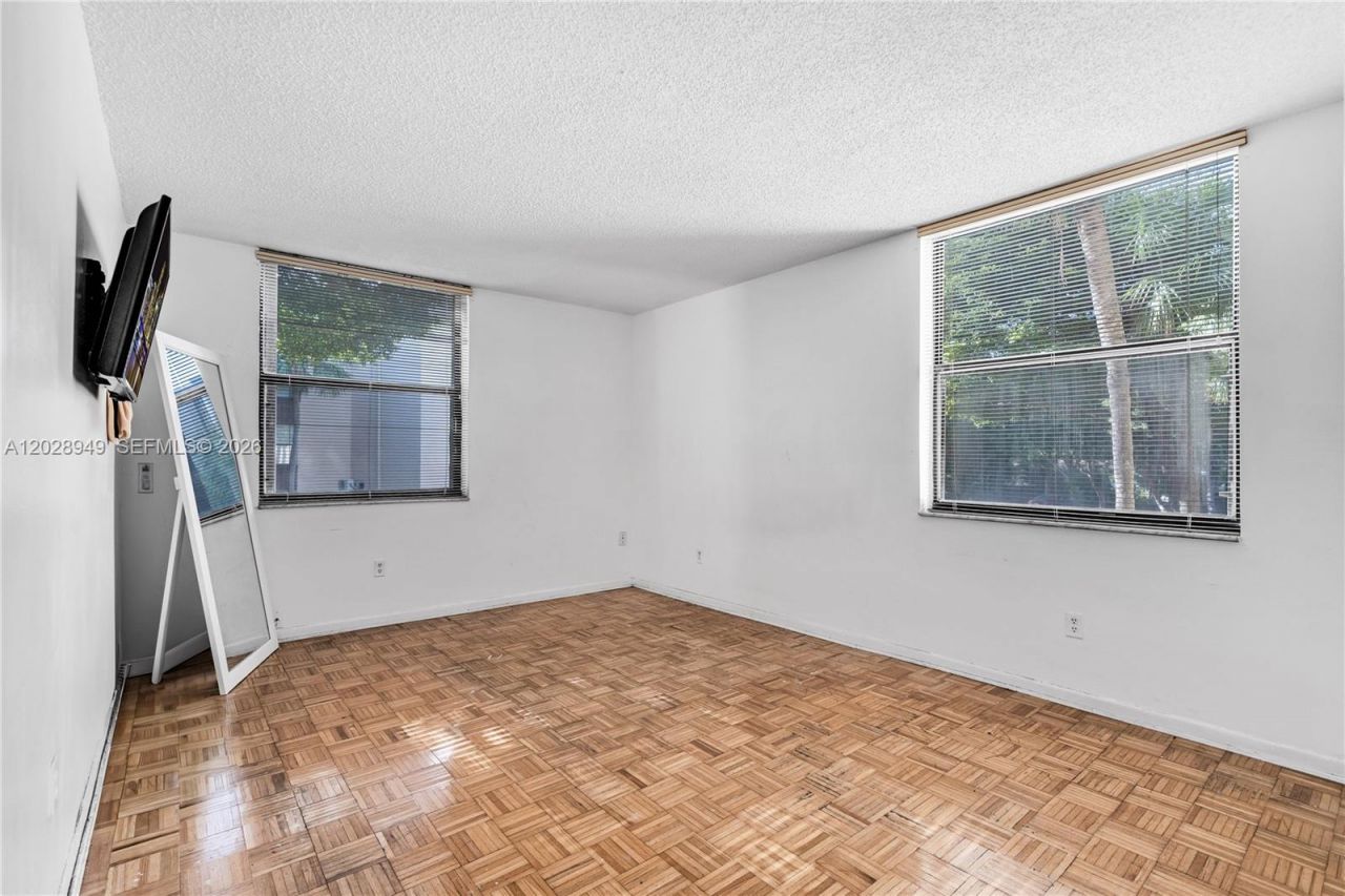 14501 N Kendall Dr, Unit 212H, Miami, FL 33186 Photo