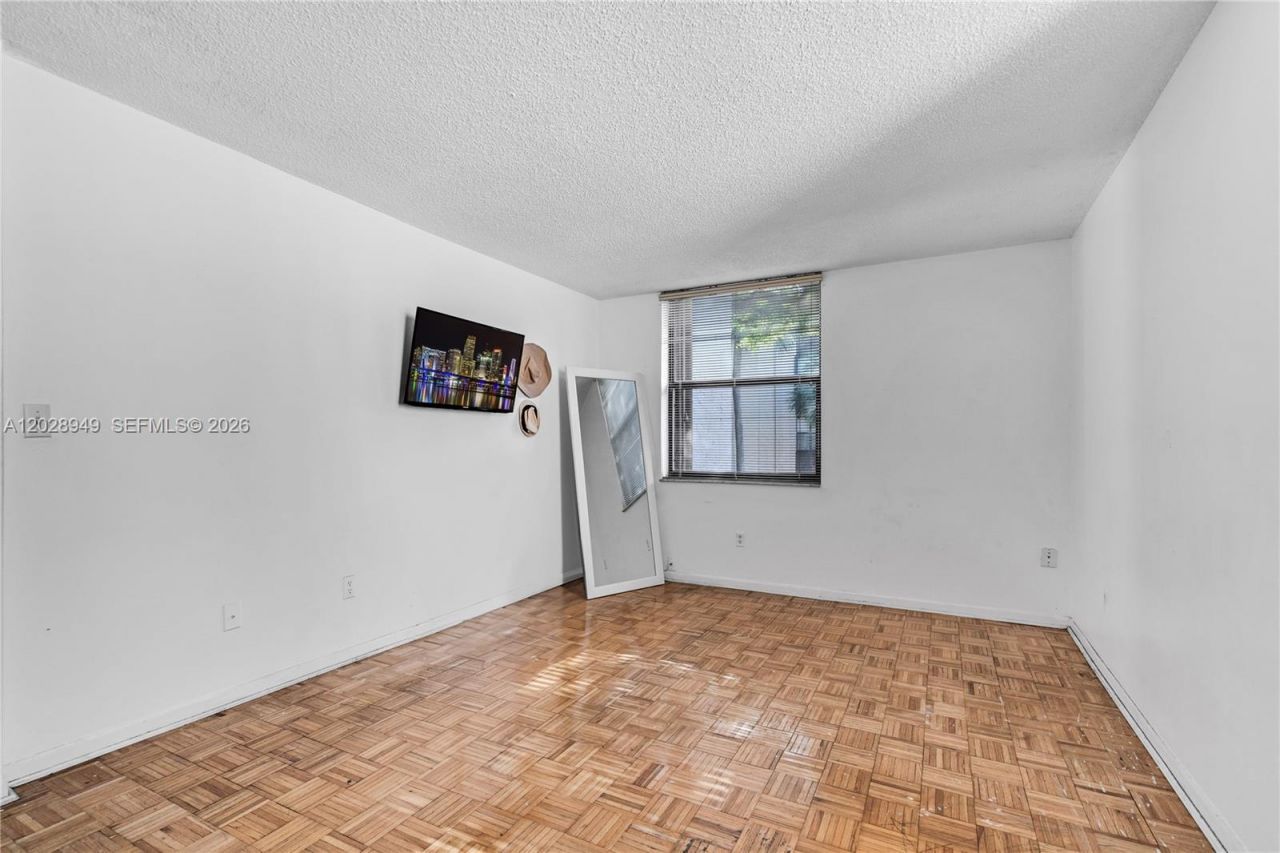 14501 N Kendall Dr, Unit 212H, Miami, FL 33186 Photo