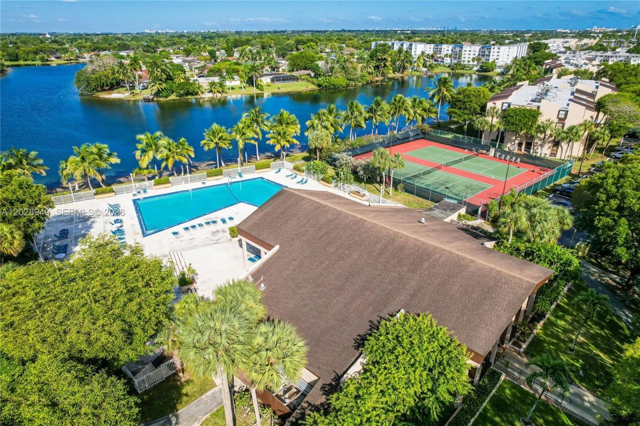 14501 N Kendall Dr, Unit 212H, Miami, FL 33186 Photo