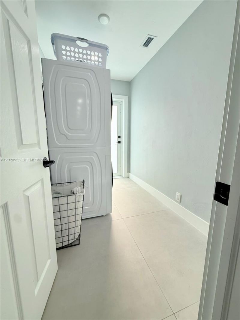 5680 SW 7th St , Plantation, FL 33317 Photo
