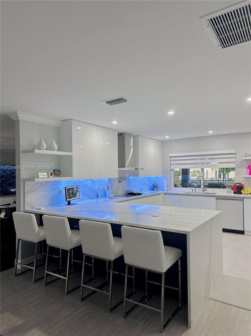 5680 SW 7th St , Plantation, FL 33317 Photo
