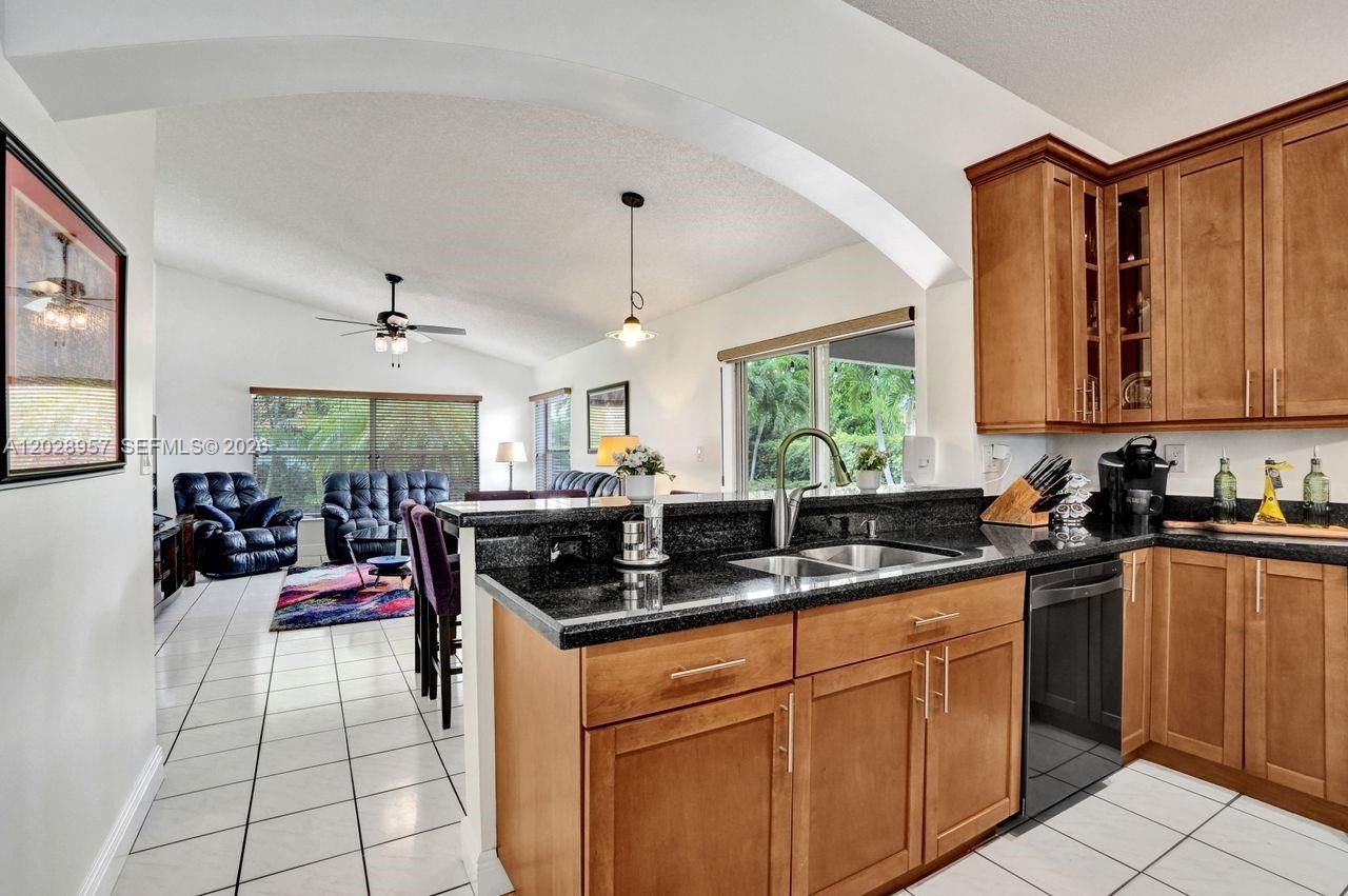13331 NW 11th Ln, Sunrise, FL 33323 Photo