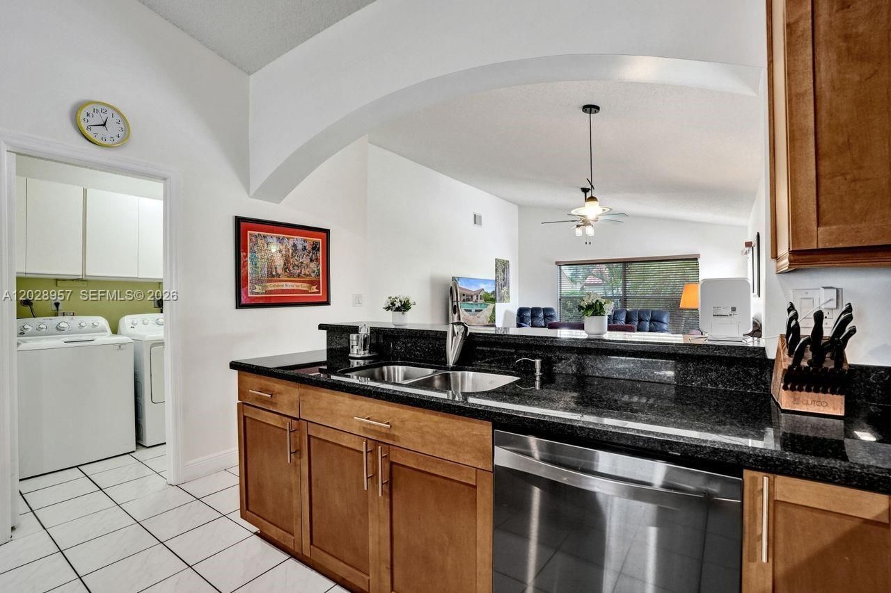 13331 NW 11th Ln, Sunrise, FL 33323 Photo