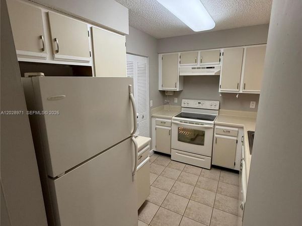 Unit 2508, Pompano Beach, FL 33069