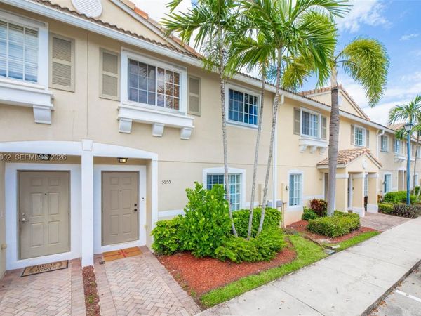 5955 London Ln , Tamarac, FL 33321
