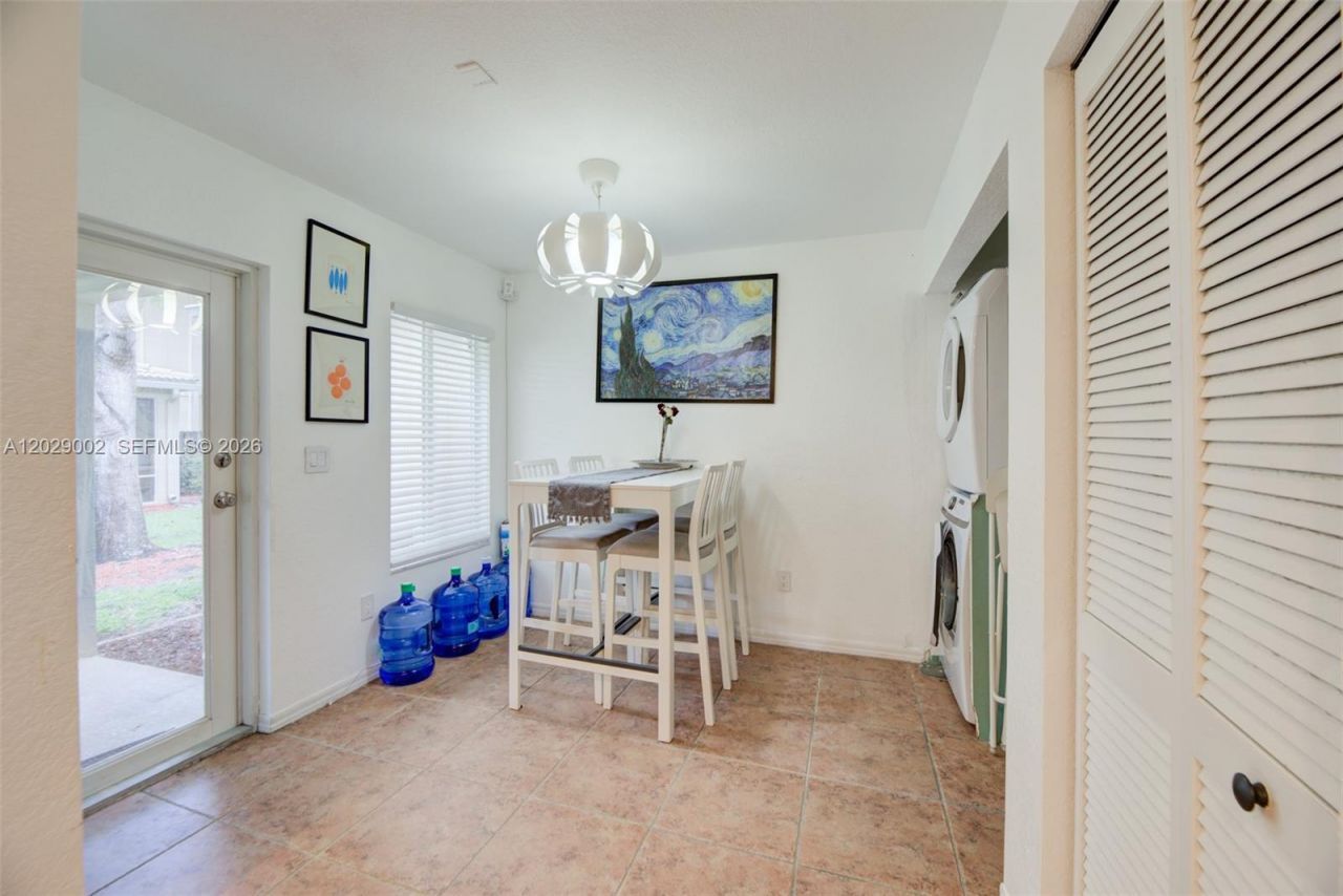 5955 London Ln, Tamarac, FL 33321 Photo