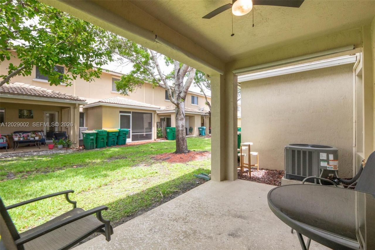 5955 London Ln, Tamarac, FL 33321 Photo