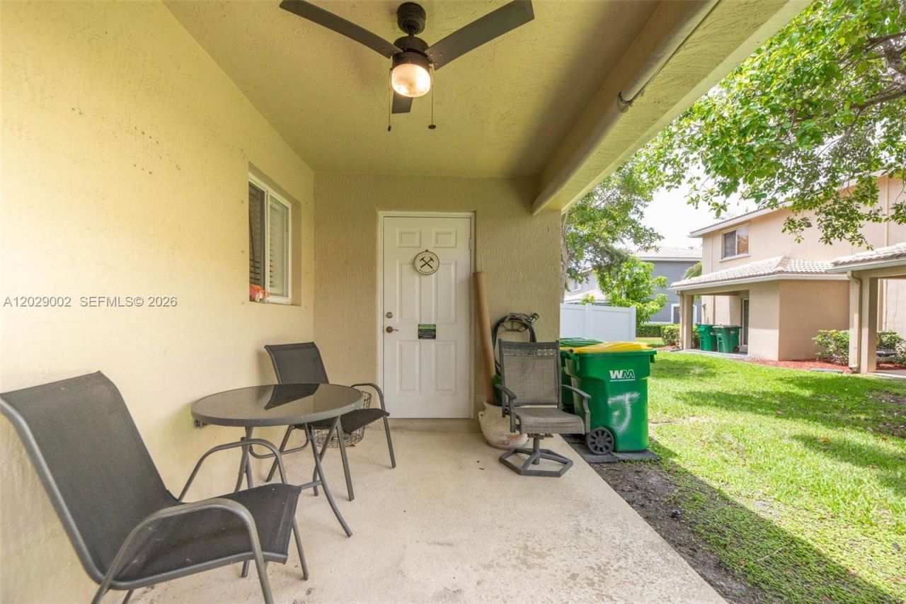 5955 London Ln, Tamarac, FL 33321 Photo