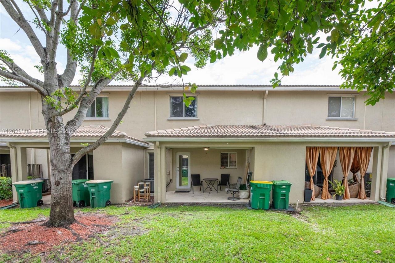 5955 London Ln, Tamarac, FL 33321 Photo