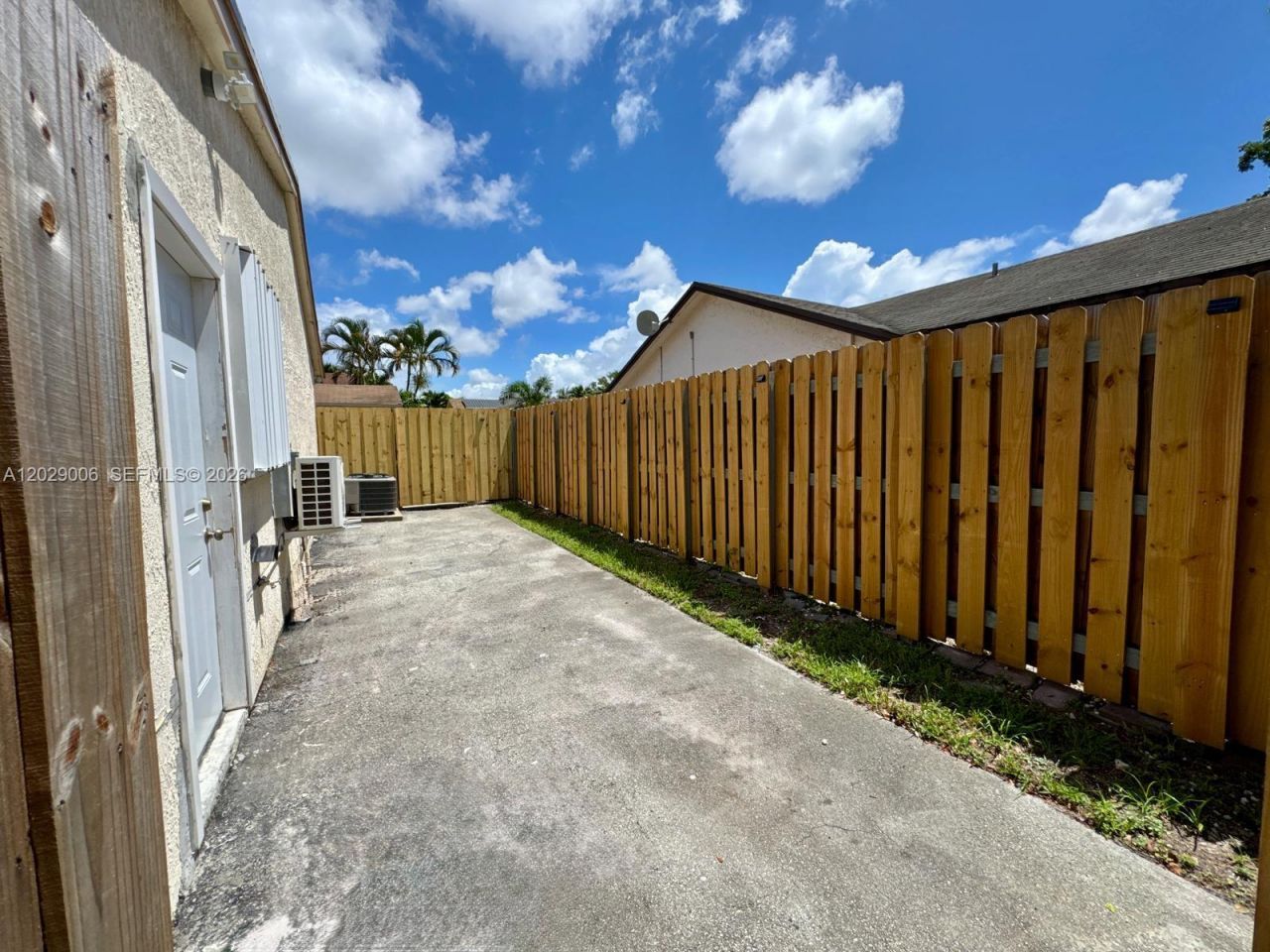 8671 NW 3rd St , Unit 2, Pembroke Pines, FL 33024 Photo