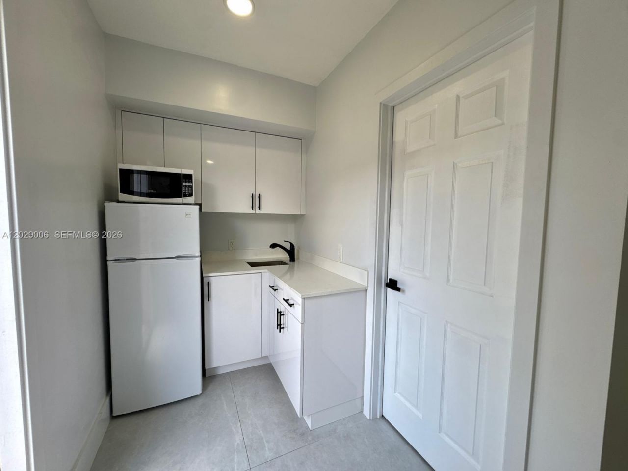 8671 NW 3rd St , Unit 2, Pembroke Pines, FL 33024 Photo