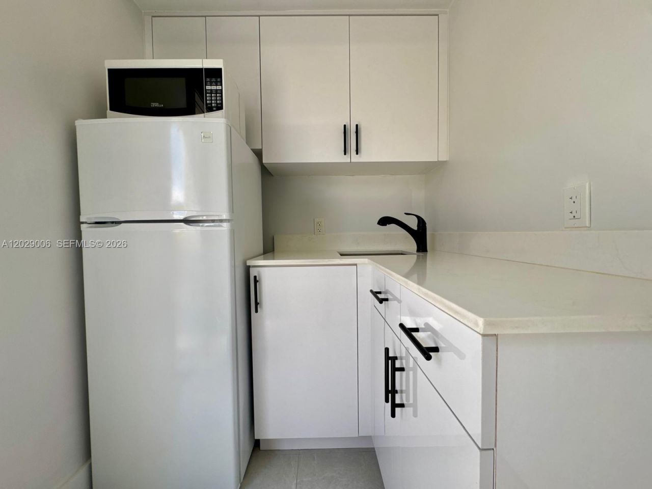 8671 NW 3rd St , Unit 2, Pembroke Pines, FL 33024 Photo