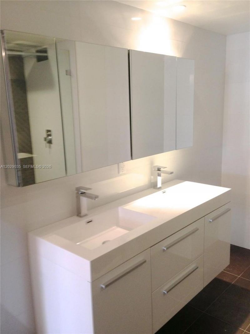 8911 Collins Ave , Unit 1104, Surfside, FL 33154 Photo