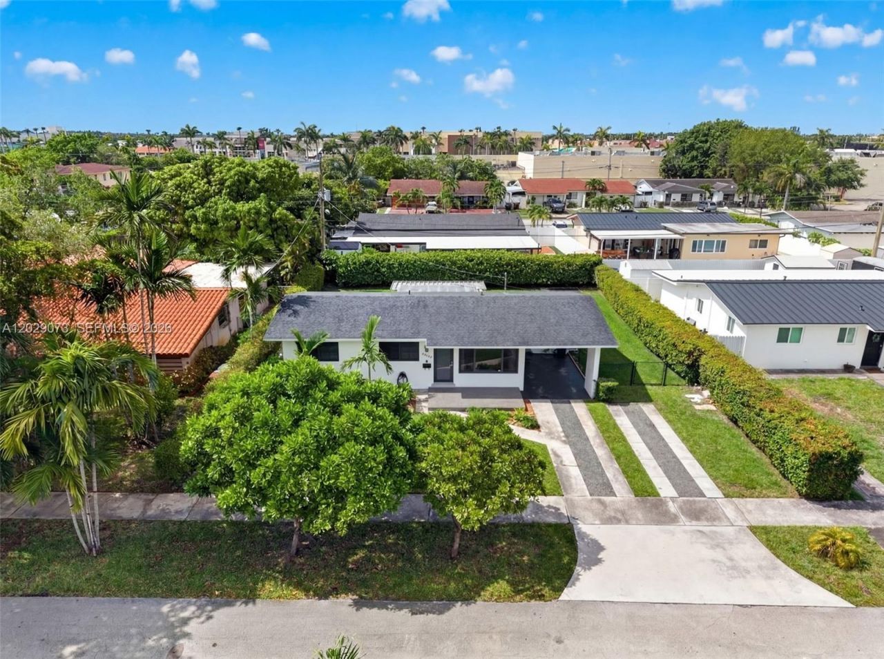 680 W 50th Pl , Hialeah, FL 33012 Photo