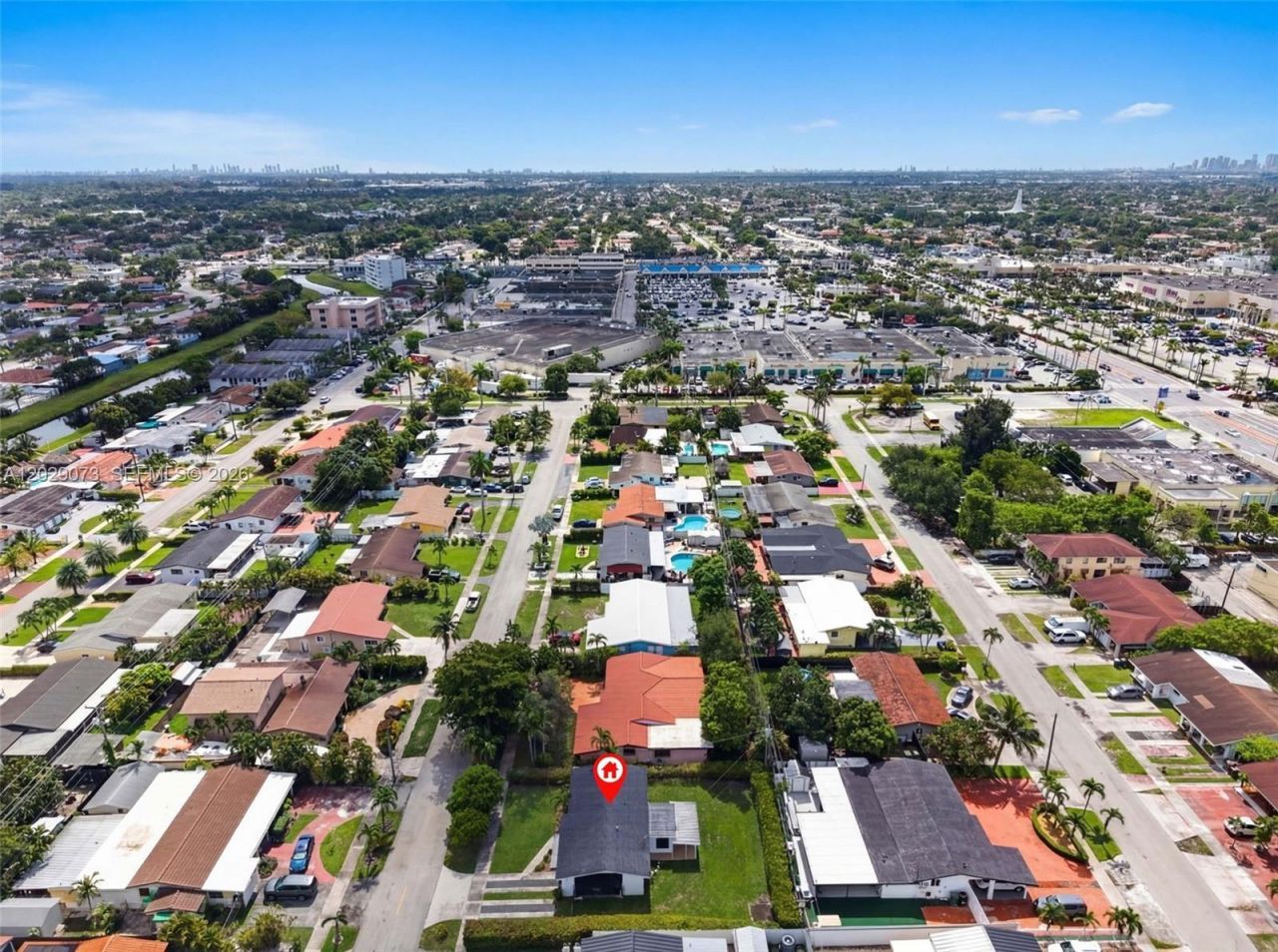 680 W 50th Pl , Hialeah, FL 33012 Photo