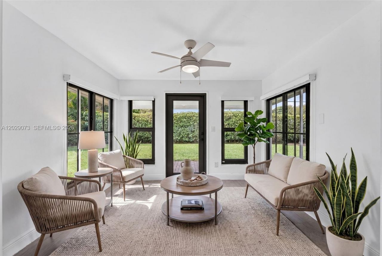 680 W 50th Pl , Hialeah, FL 33012 Photo