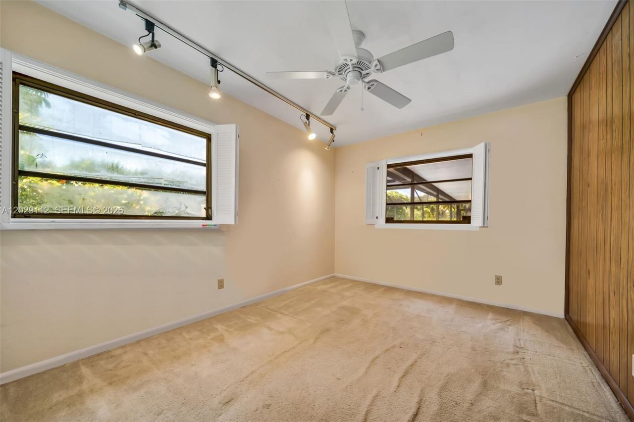 6760 SW 62nd Ter, South Miami, FL 33143 Photo