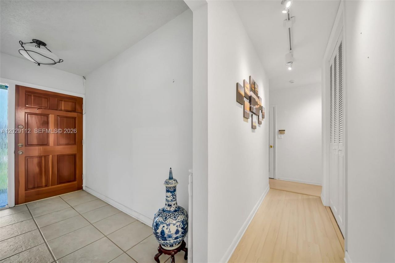 6760 SW 62nd Ter, South Miami, FL 33143 Photo