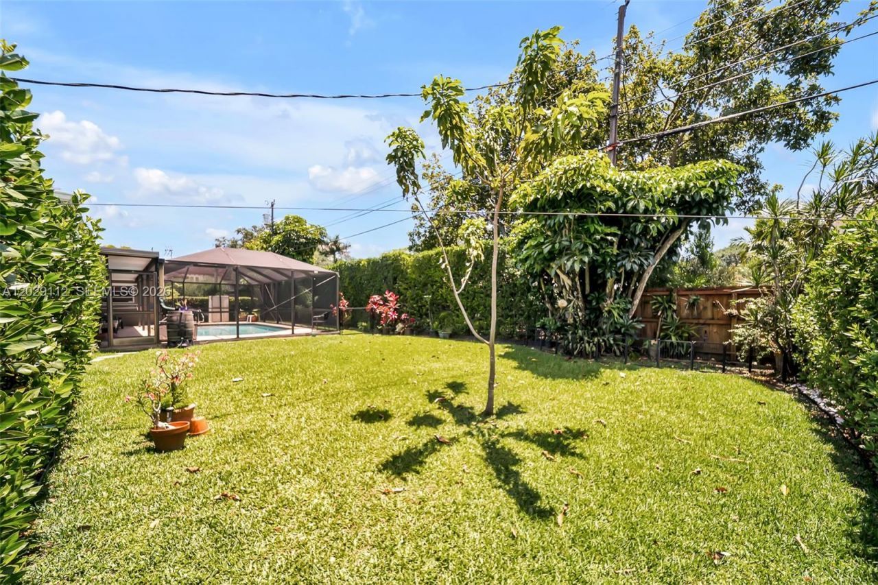 6760 SW 62nd Ter, South Miami, FL 33143 Photo