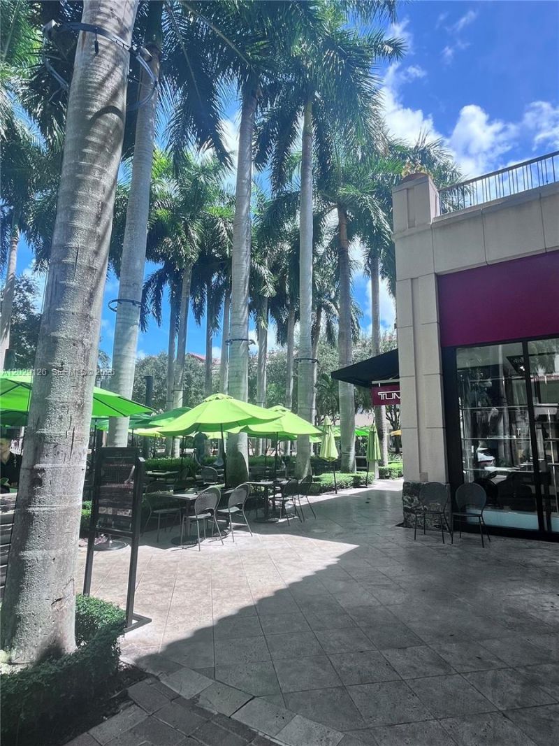 4100 Salzedo St , Unit 511, Coral Gables, FL 33146 Photo