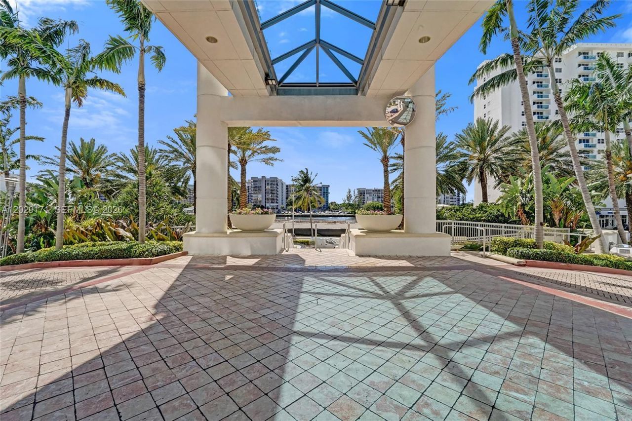3101 S Ocean Dr, Unit 2208, Hollywood, FL 33019 Photo