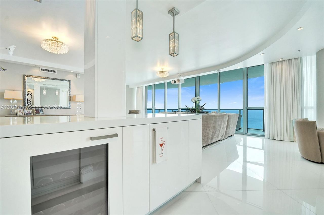 3101 S Ocean Dr, Unit 2208, Hollywood, FL 33019 Photo