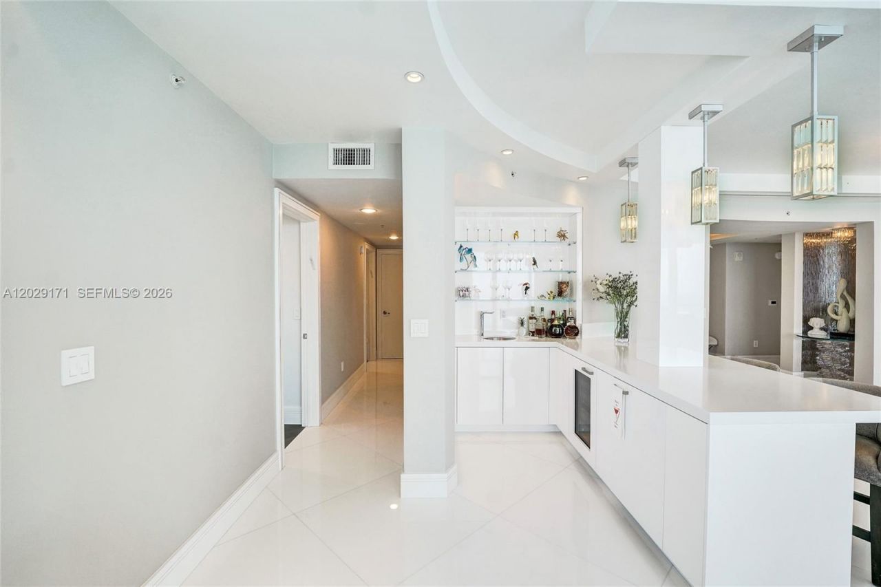 3101 S Ocean Dr, Unit 2208, Hollywood, FL 33019 Photo