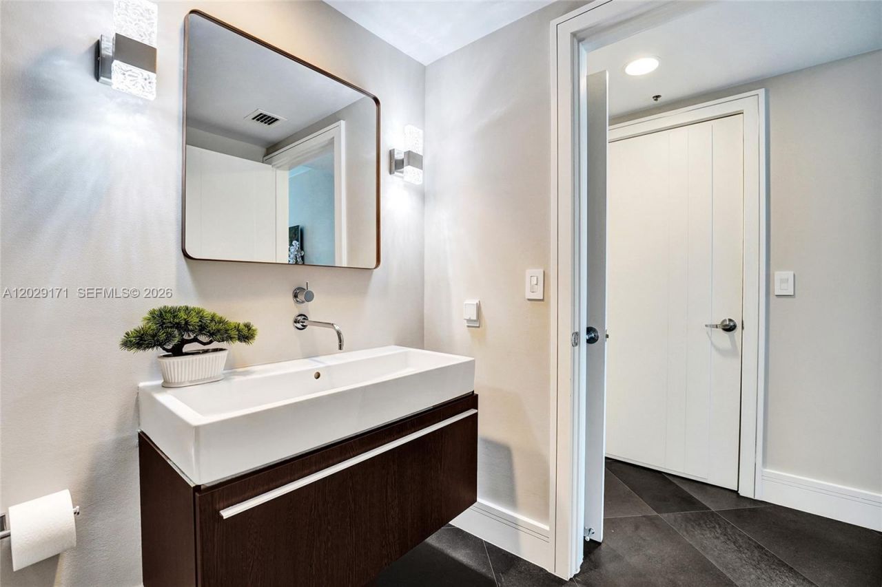 3101 S Ocean Dr, Unit 2208, Hollywood, FL 33019 Photo