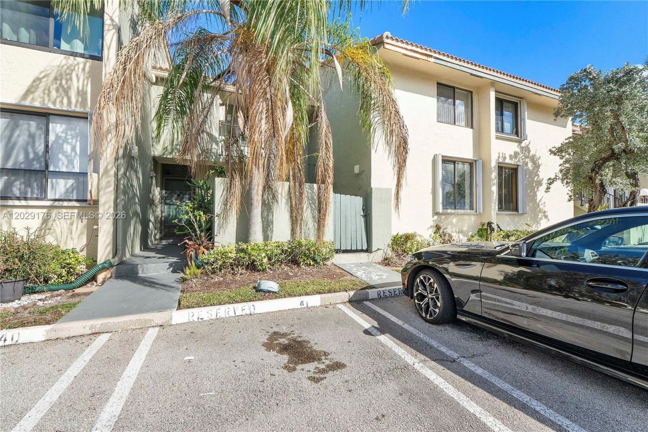 9518 SW 1st Court , Unit 21-S, Coral Springs, FL 33071 Photo