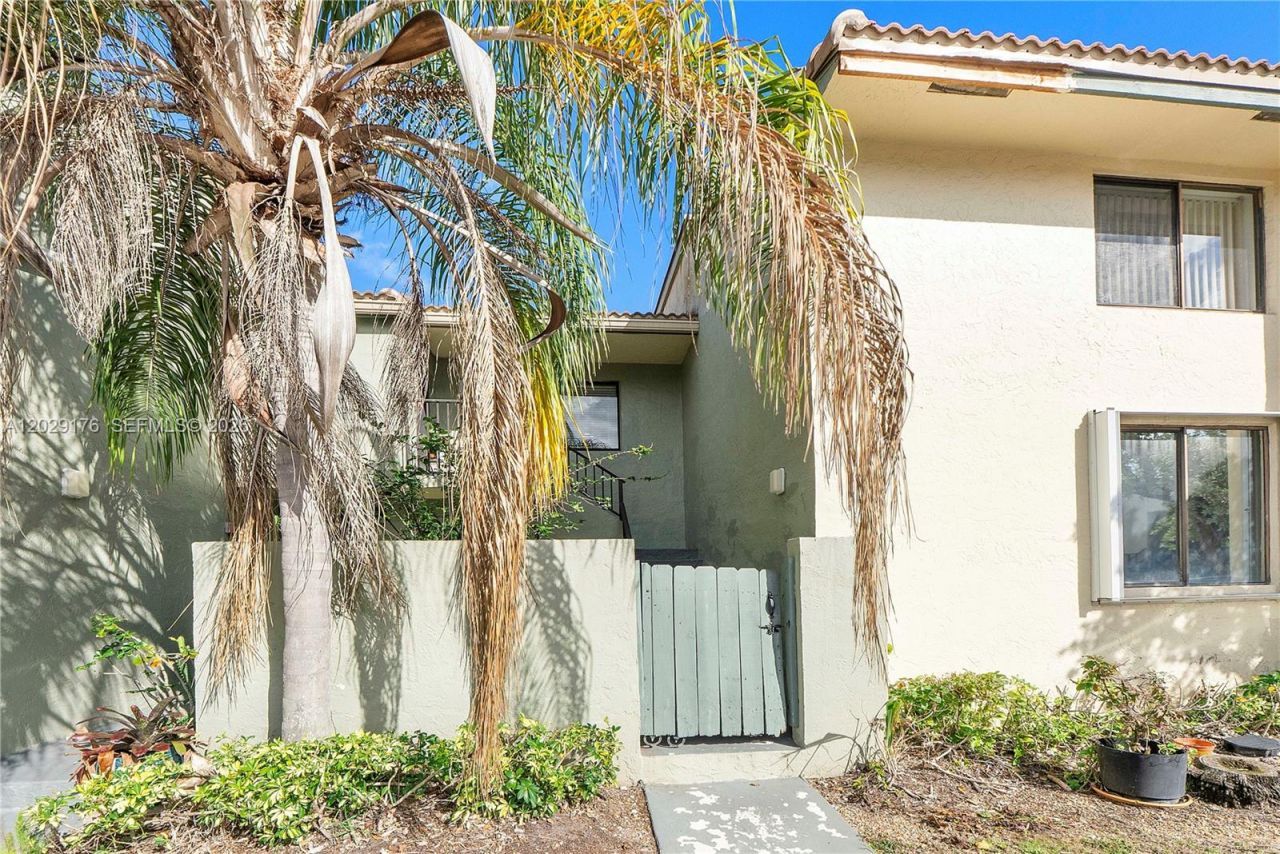 9518 SW 1st Court , Unit 21-S, Coral Springs, FL 33071 Photo