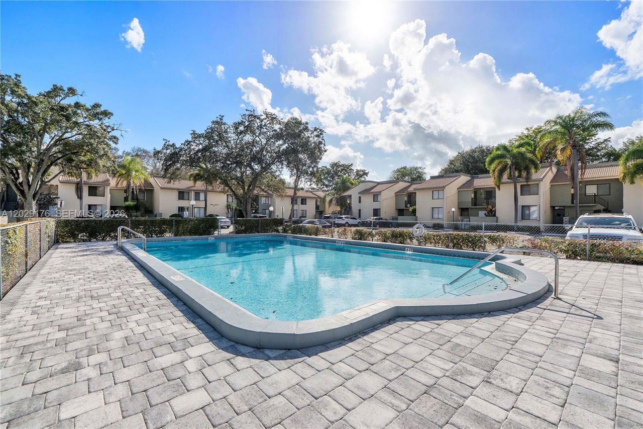 9518 SW 1st Court , Unit 21-S, Coral Springs, FL 33071 Photo
