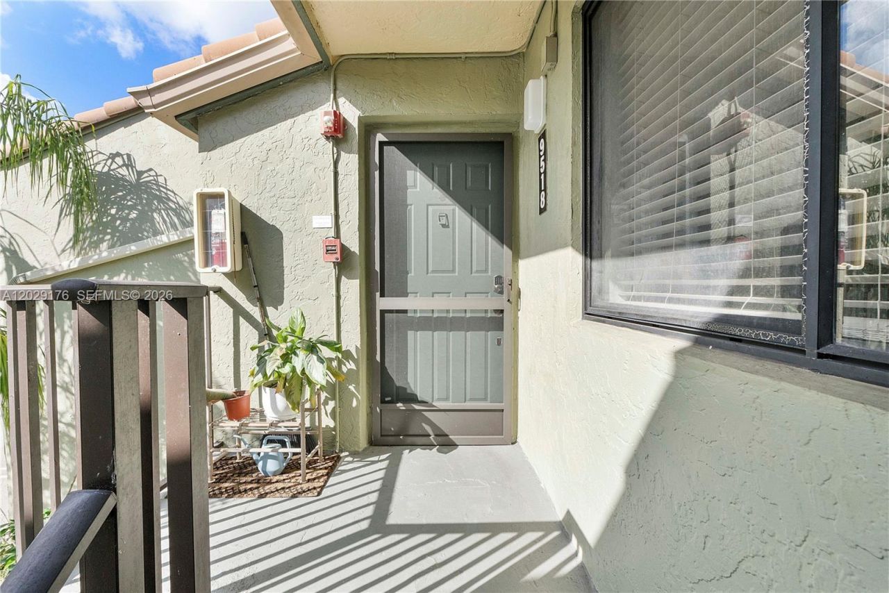 9518 SW 1st Court , Unit 21-S, Coral Springs, FL 33071 Photo
