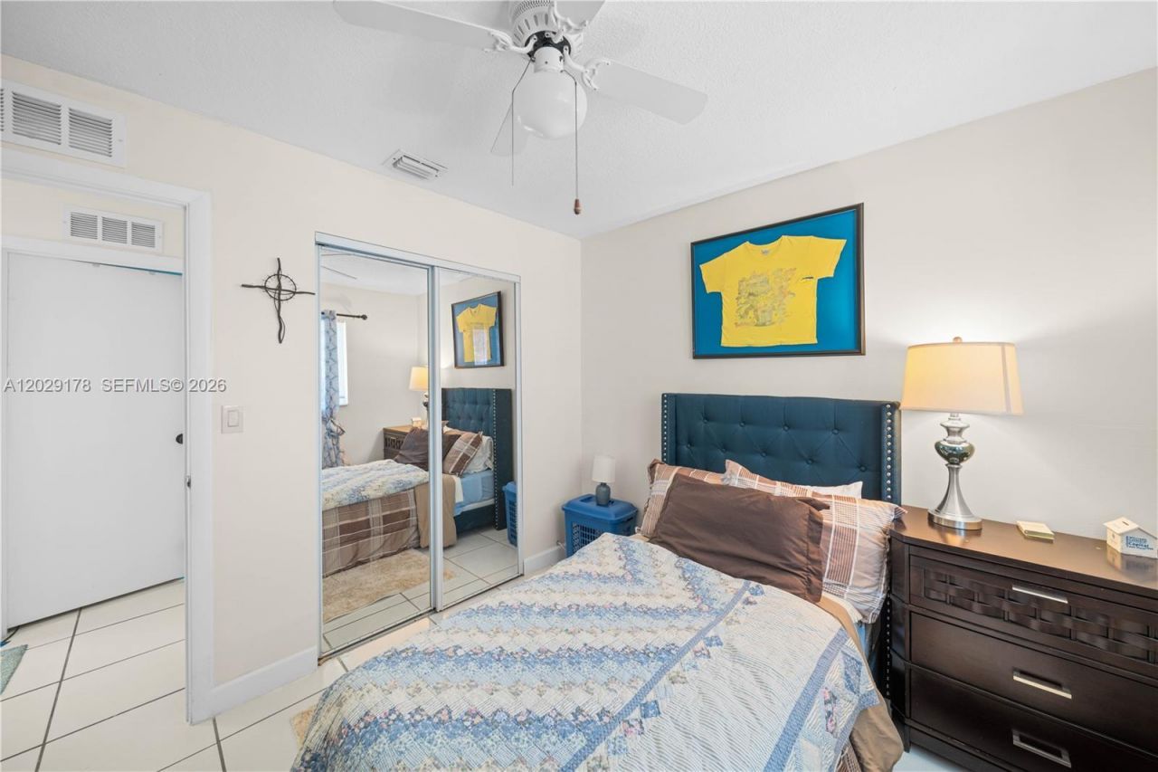 7715 SW 9th St, North Lauderdale, FL 33068 Photo