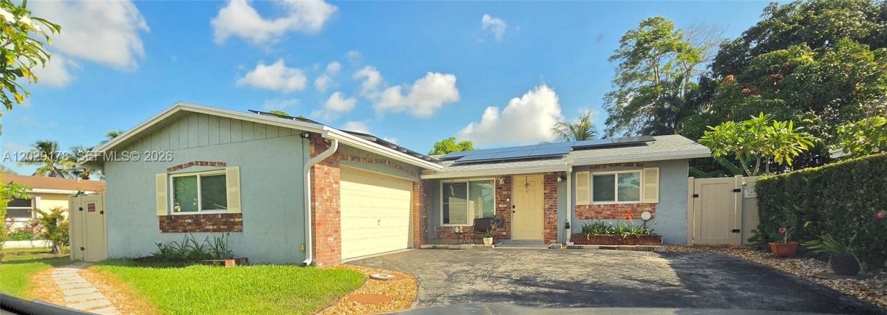 7715 SW 9th St, North Lauderdale, FL 33068 Photo
