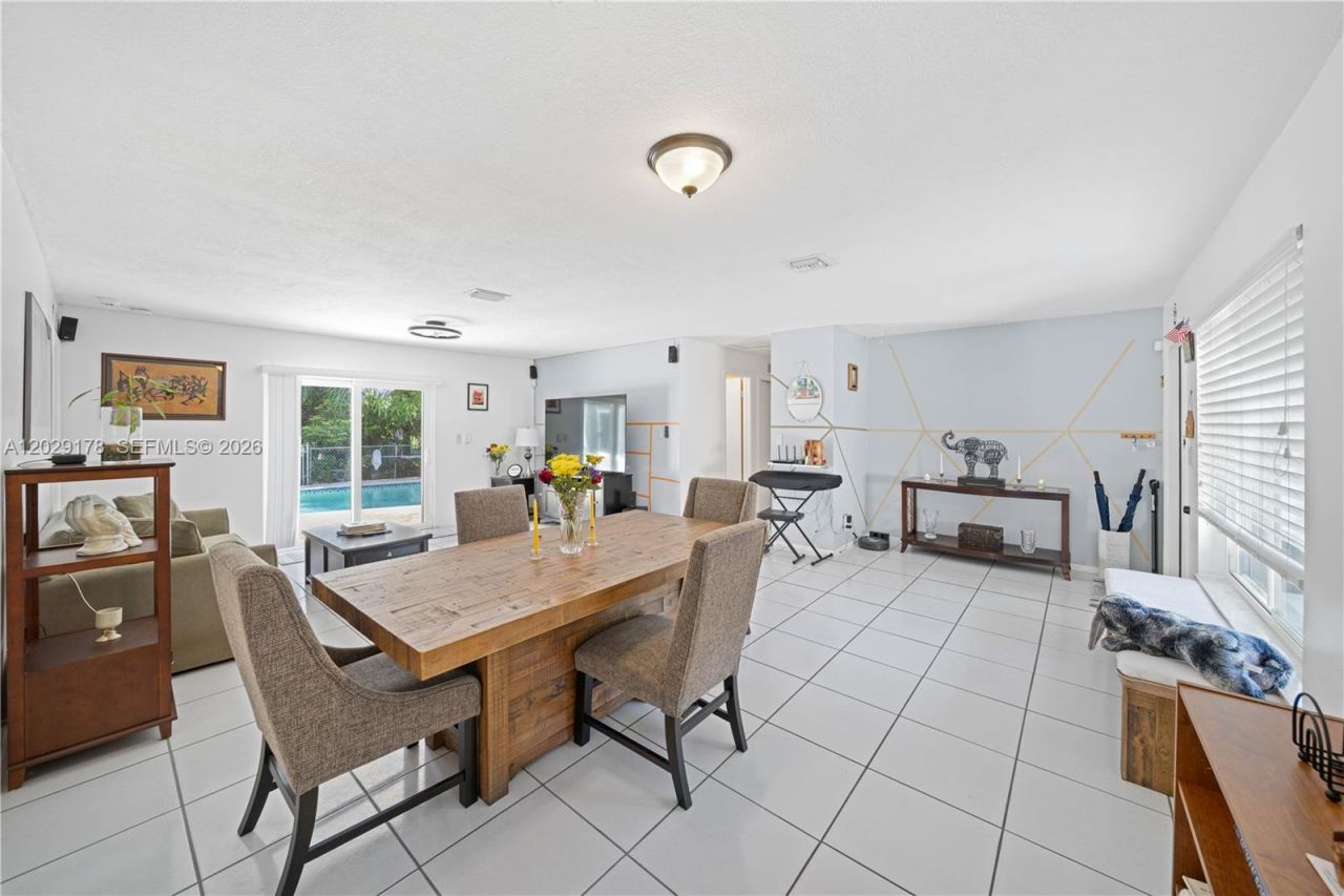 7715 SW 9th St, North Lauderdale, FL 33068 Photo