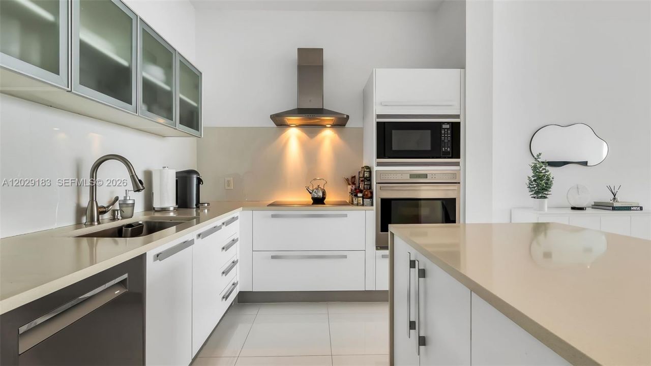 2020 N Bayshore Dr , Unit 2603, Miami, FL 33137 Photo