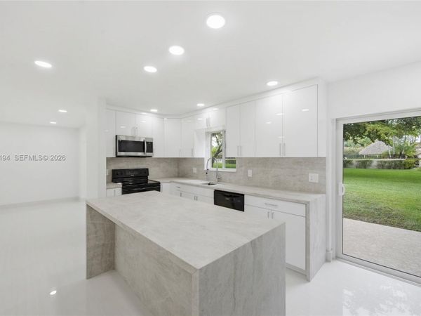 22384 Thousand Pines Ln , Boca Raton, FL 33428