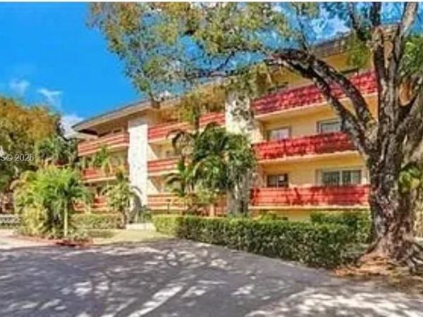 1205 Mariposa Ave , Unit 304, Coral Gables, FL 33146