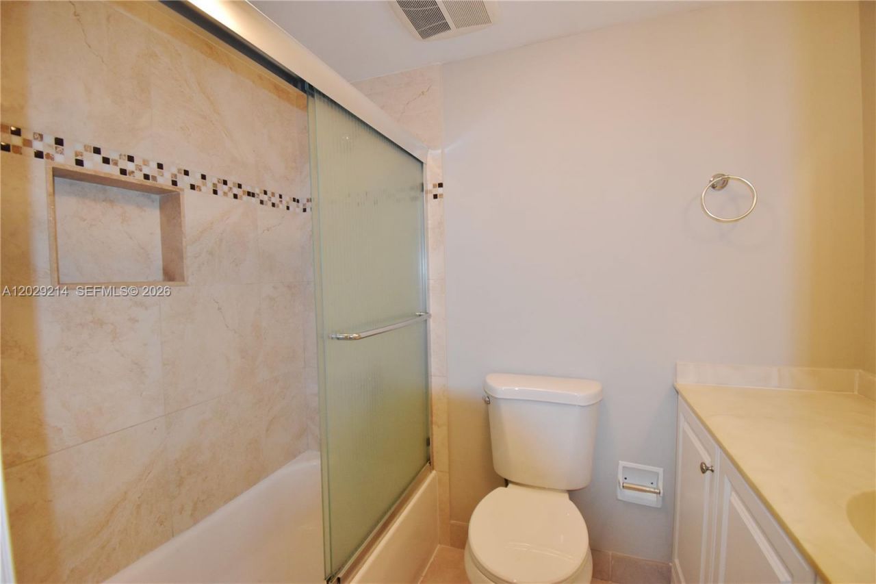 6080 NW 44th St , Unit 201, Lauderhill, FL 33319 Photo
