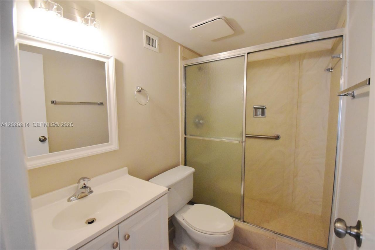 6080 NW 44th St , Unit 201, Lauderhill, FL 33319 Photo