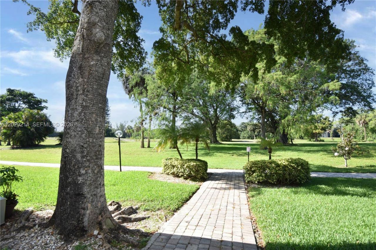6080 NW 44th St , Unit 201, Lauderhill, FL 33319 Photo