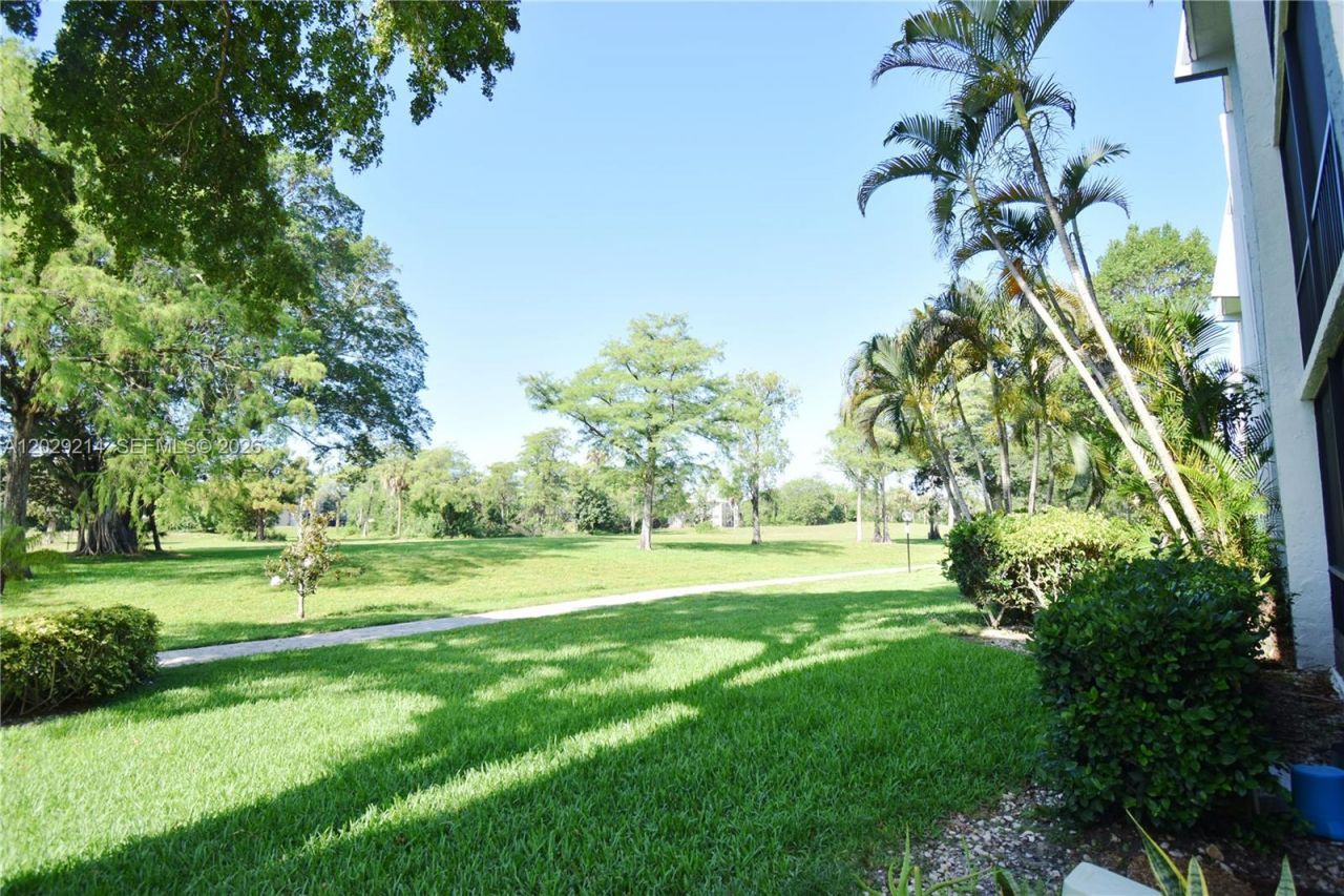 6080 NW 44th St , Unit 201, Lauderhill, FL 33319 Photo