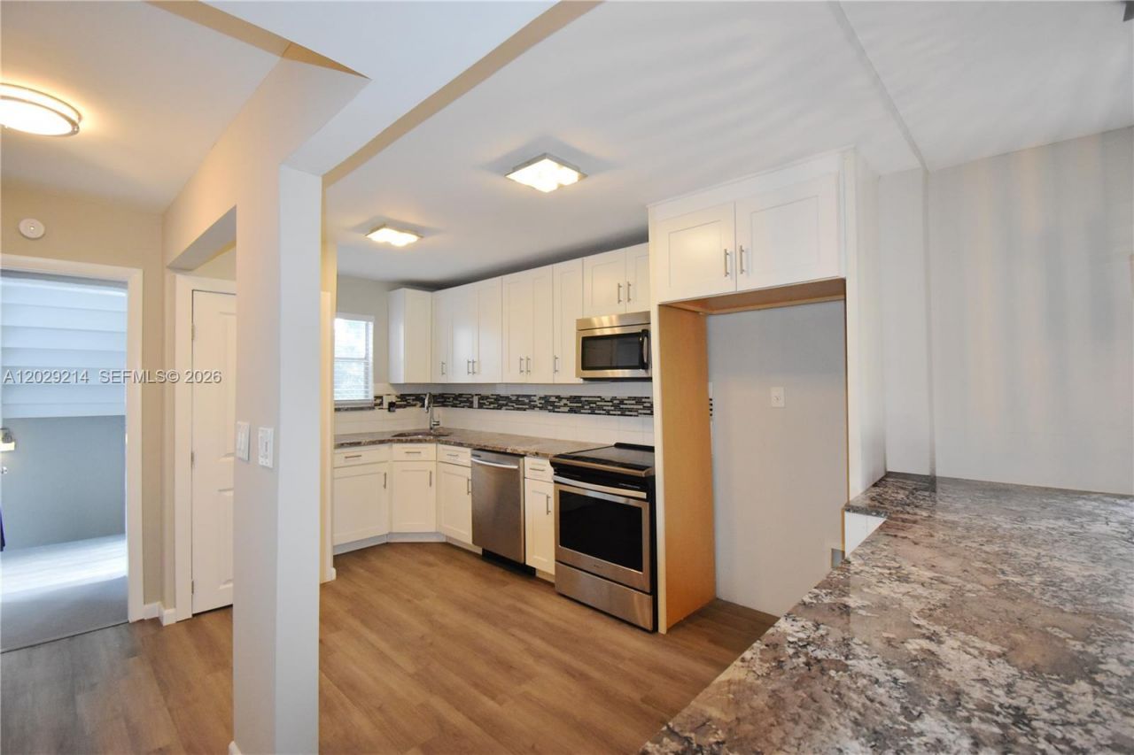 6080 NW 44th St , Unit 201, Lauderhill, FL 33319 Photo