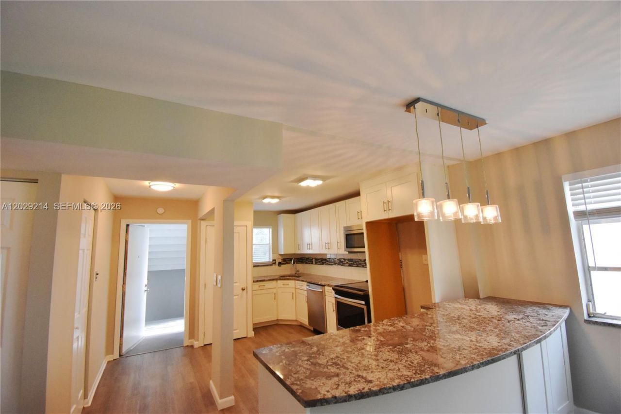 6080 NW 44th St , Unit 201, Lauderhill, FL 33319 Photo