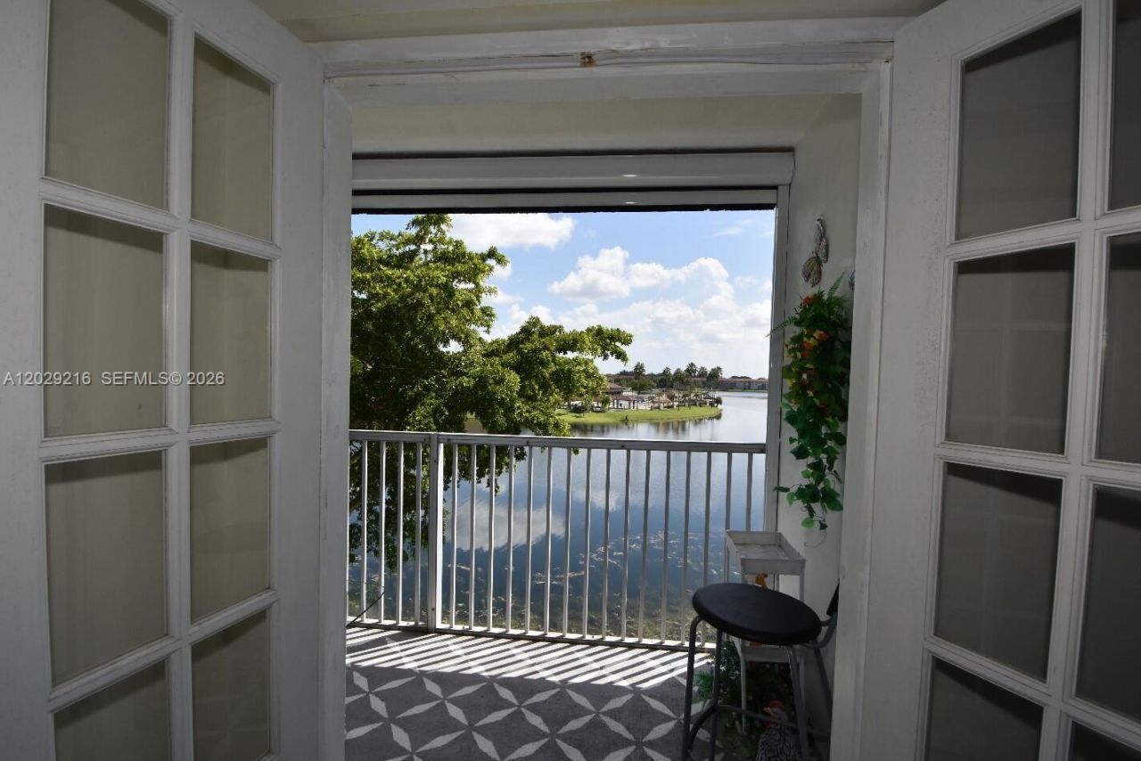 1401 SW 134th Way, Unit 402C, Pembroke Pines, FL 33027 Photo