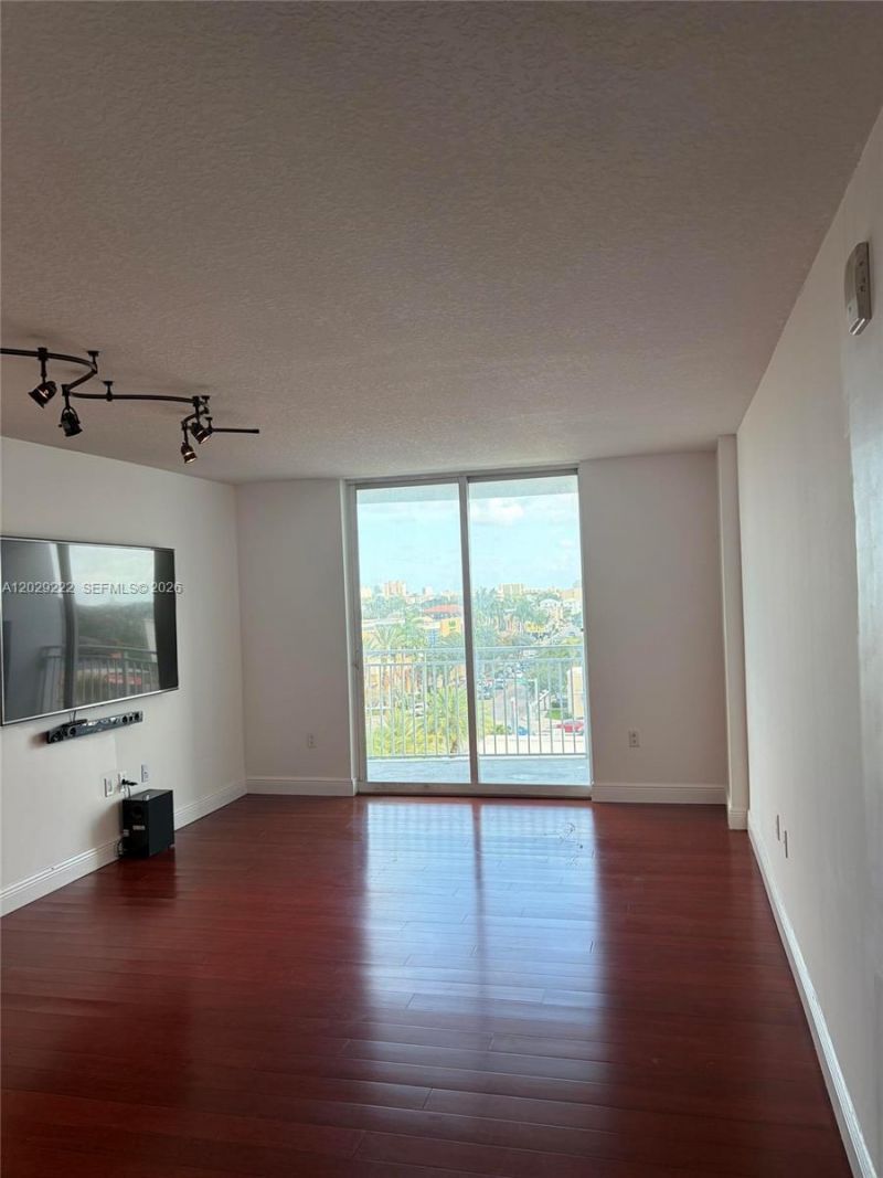 60 NW 37th Ave, Unit 608, Miami, FL 33125 Photo