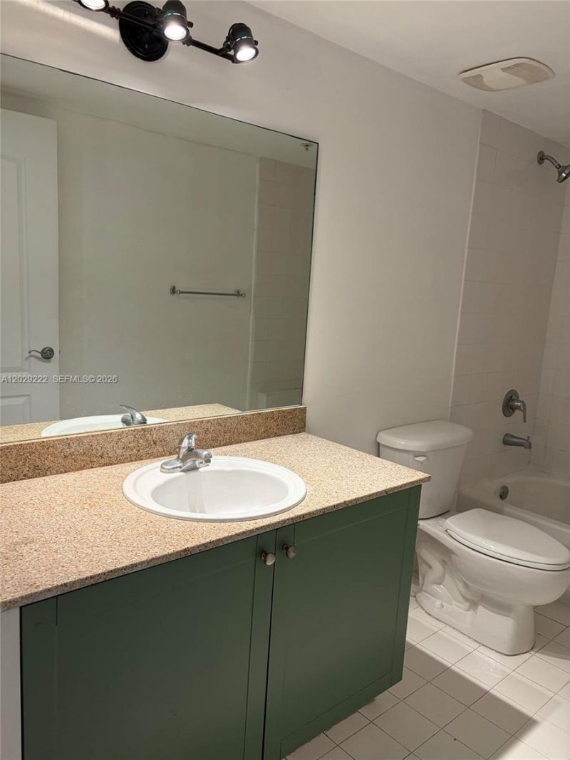 60 NW 37th Ave, Unit 608, Miami, FL 33125 Photo