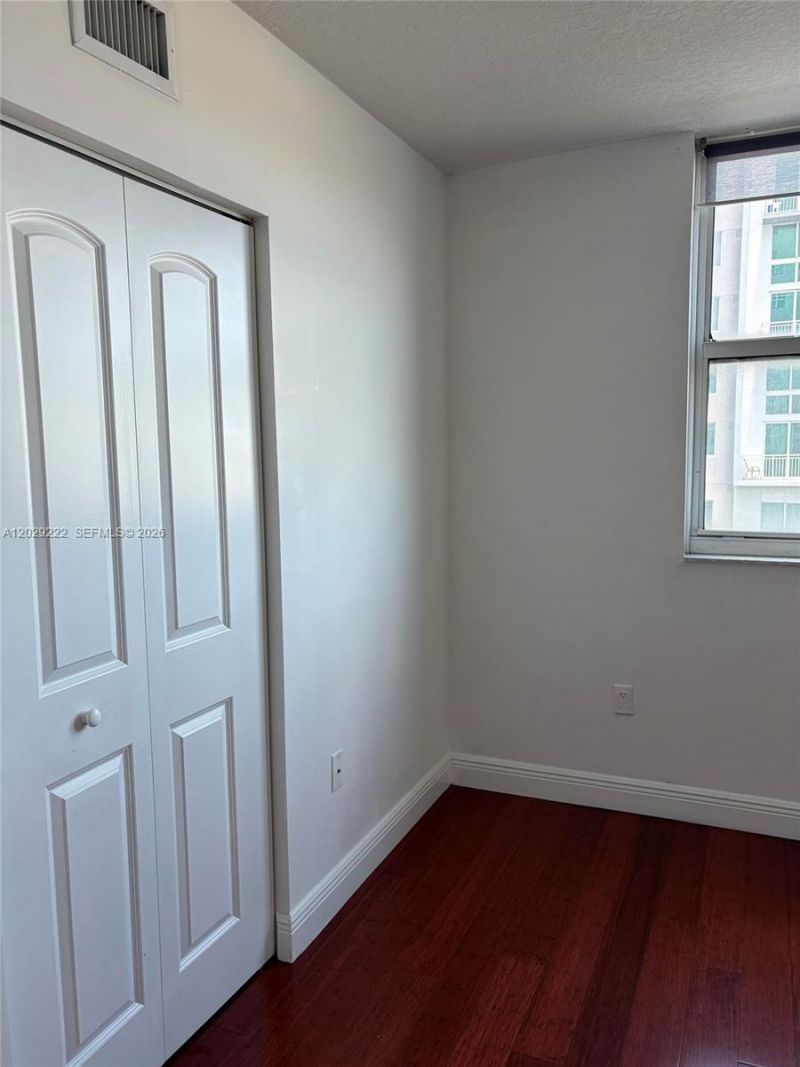 60 NW 37th Ave, Unit 608, Miami, FL 33125 Photo
