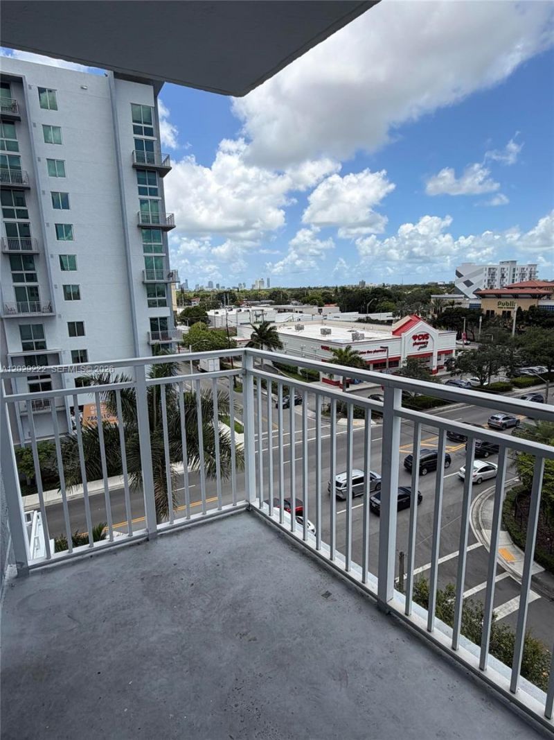 60 NW 37th Ave, Unit 608, Miami, FL 33125 Photo